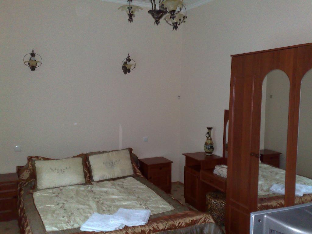 Ekaterininskaya Apartments Odessa Rum bild